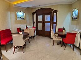 Edem Hotel Lviv