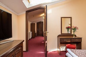 Edem Hotel Lviv