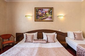 Edem Hotel Lviv