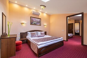 Edem Hotel Lviv