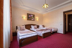 Edem Hotel Lviv