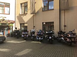 Edem Hotel Lviv