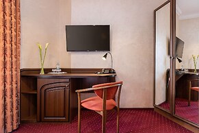 Edem Hotel Lviv