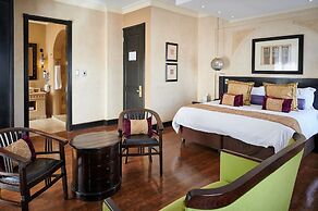 Tayfin Royale Hotel & Restaurant