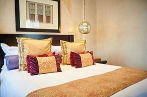Tayfin Royale Hotel & Restaurant