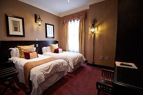 Tayfin Royale Hotel & Restaurant