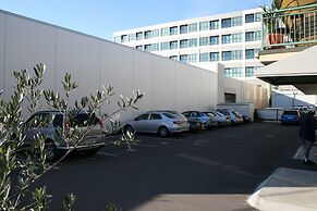 Astray Motel