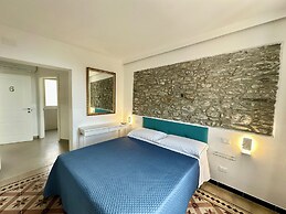 Giovanni Rooms Manarola