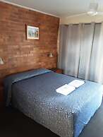 Avocado Motor Inn