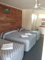 Avocado Motor Inn