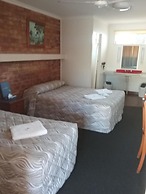 Avocado Motor Inn
