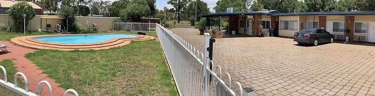 Orana Windmill Motel