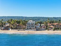 Watermark Luxury Oceanfront All Suite Hotel