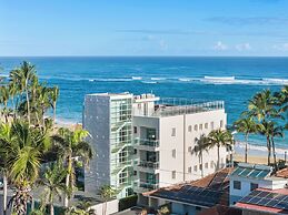 Watermark Luxury Oceanfront All Suite Hotel