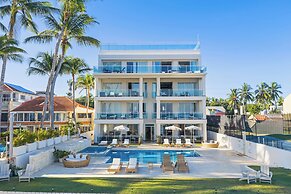 Watermark Luxury Oceanfront All Suite Hotel
