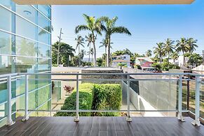 Watermark Luxury Oceanfront All Suite Hotel
