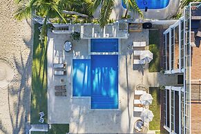 Watermark Luxury Oceanfront All Suite Hotel