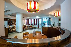 Drayton Manor Hotel