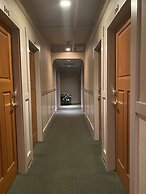 Kingston Hotel