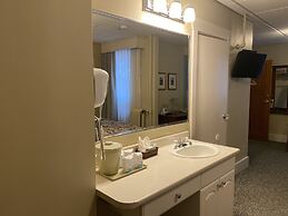 Kingston Hotel