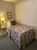 Kingston Hotel