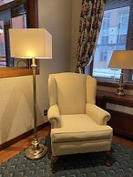 Kingston Hotel