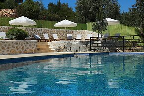 Dardanos Hotel