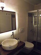 Dardanos Hotel