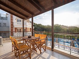 Artemis Apartments
