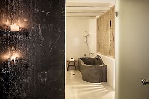 Naxian Collection