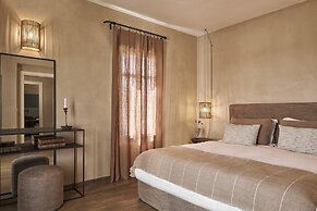 Naxian Collection