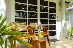 Bandara On Sea