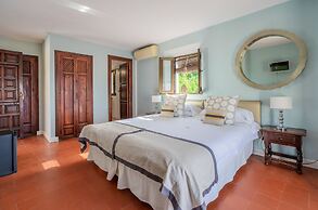 LA TARTANA HOTEL BOUTIQUE