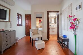 LA TARTANA HOTEL BOUTIQUE