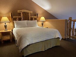 Elkwater Lake Lodge
