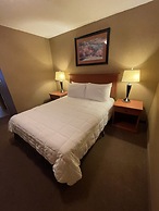 Elkwater Lake Lodge