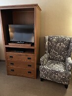 Elkwater Lake Lodge