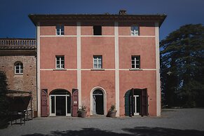 Borgo Di Colleoli Resort