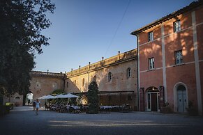 Borgo Di Colleoli Resort