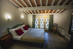 Borgo Di Colleoli Resort