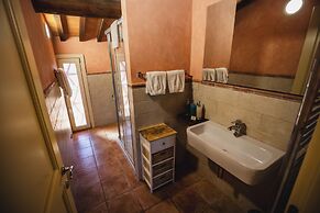 Borgo Di Colleoli Resort