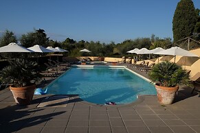 Borgo Di Colleoli Resort