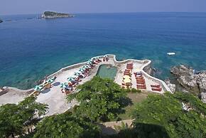 Hotel R