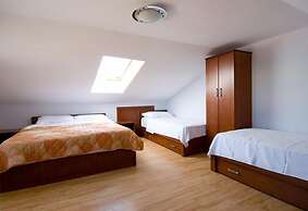 Hotel R