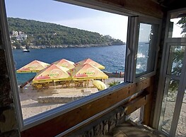 Hotel R