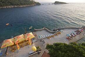 Hotel R