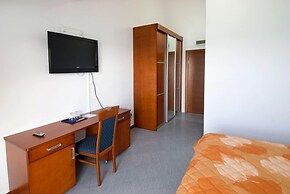Hotel R