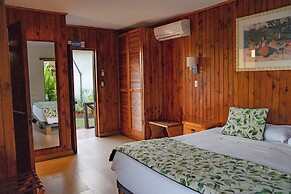 Taha Tai Hotel