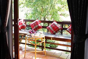 Zantiis Ndol Villas
