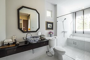 Zantiis Ndol Villas